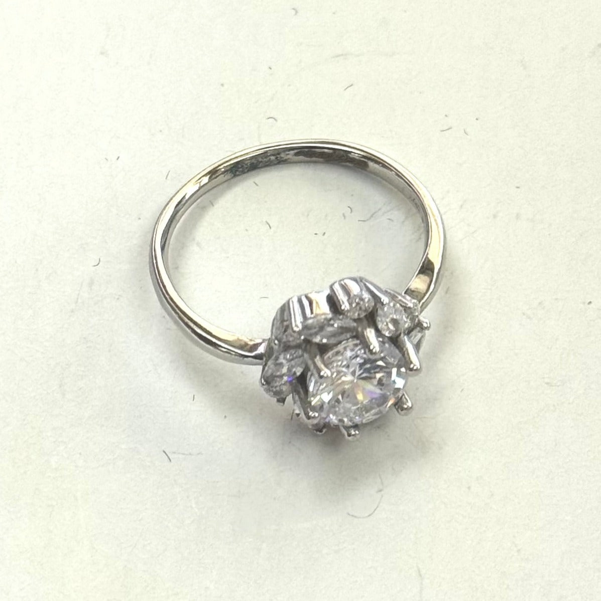 Circle Cubic Zirconia cluster ring #238