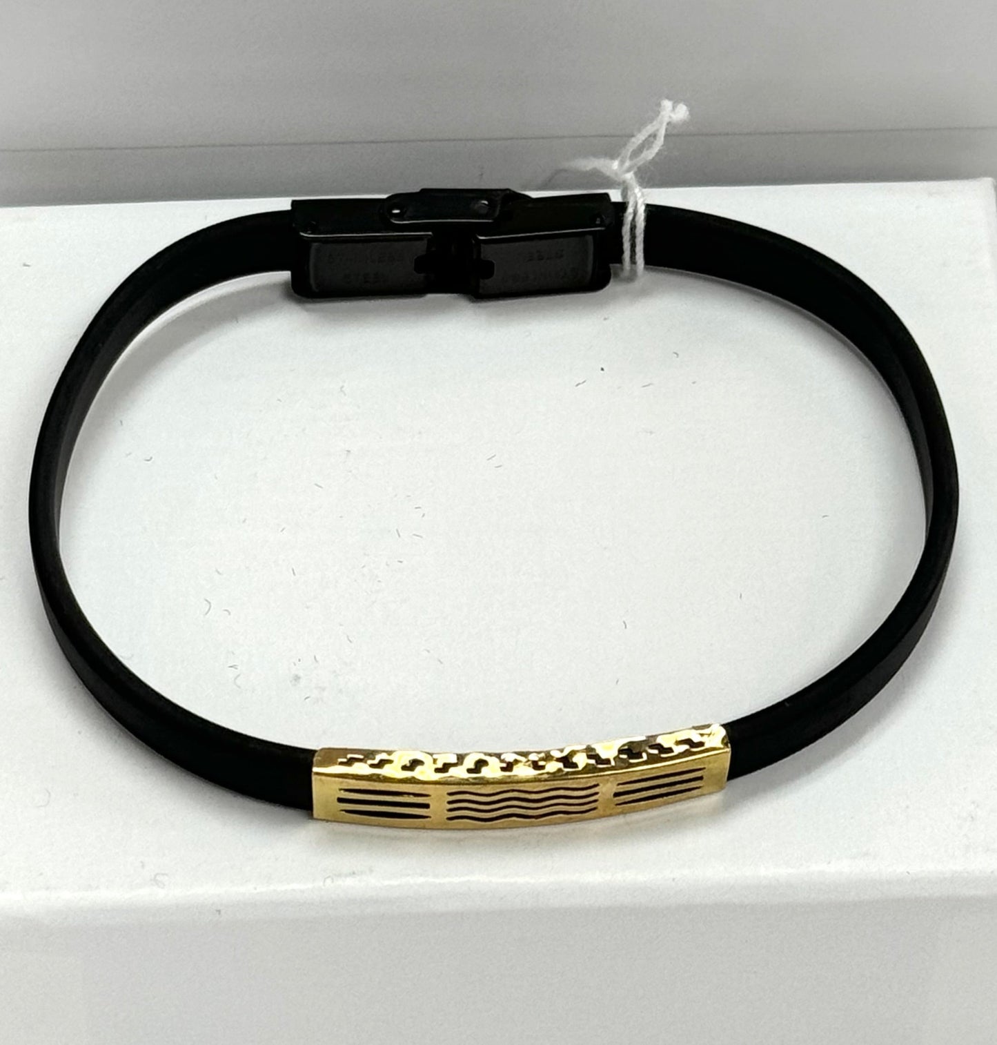 Wristband with 18k Gold Design