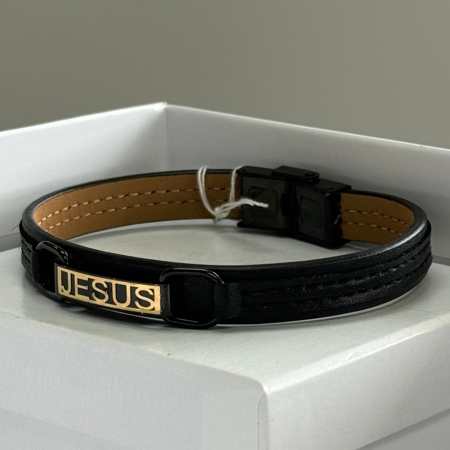 Wristband with 18k Gold Design