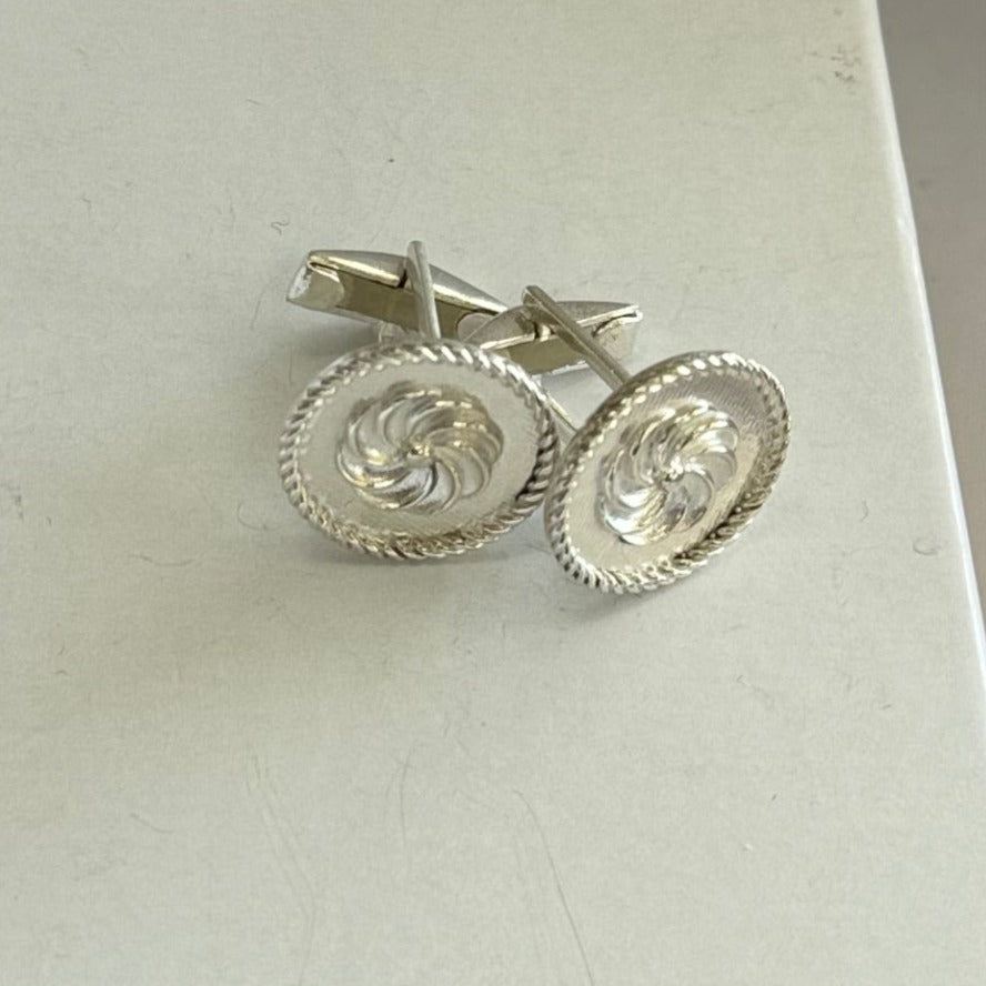 Cufflinks