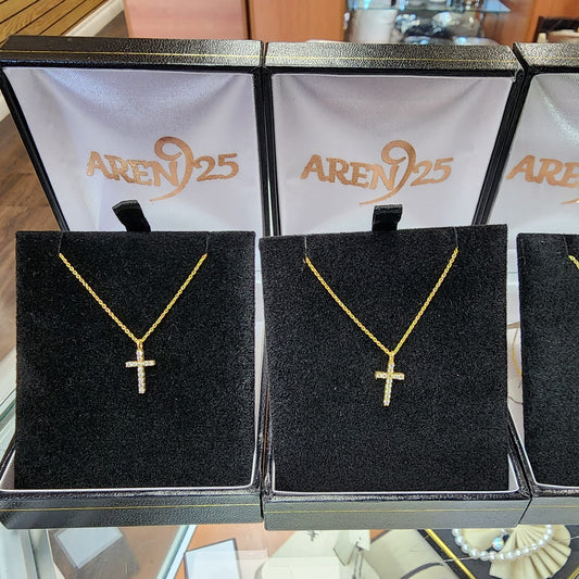 18k yellow Gold cross Diamond pendant